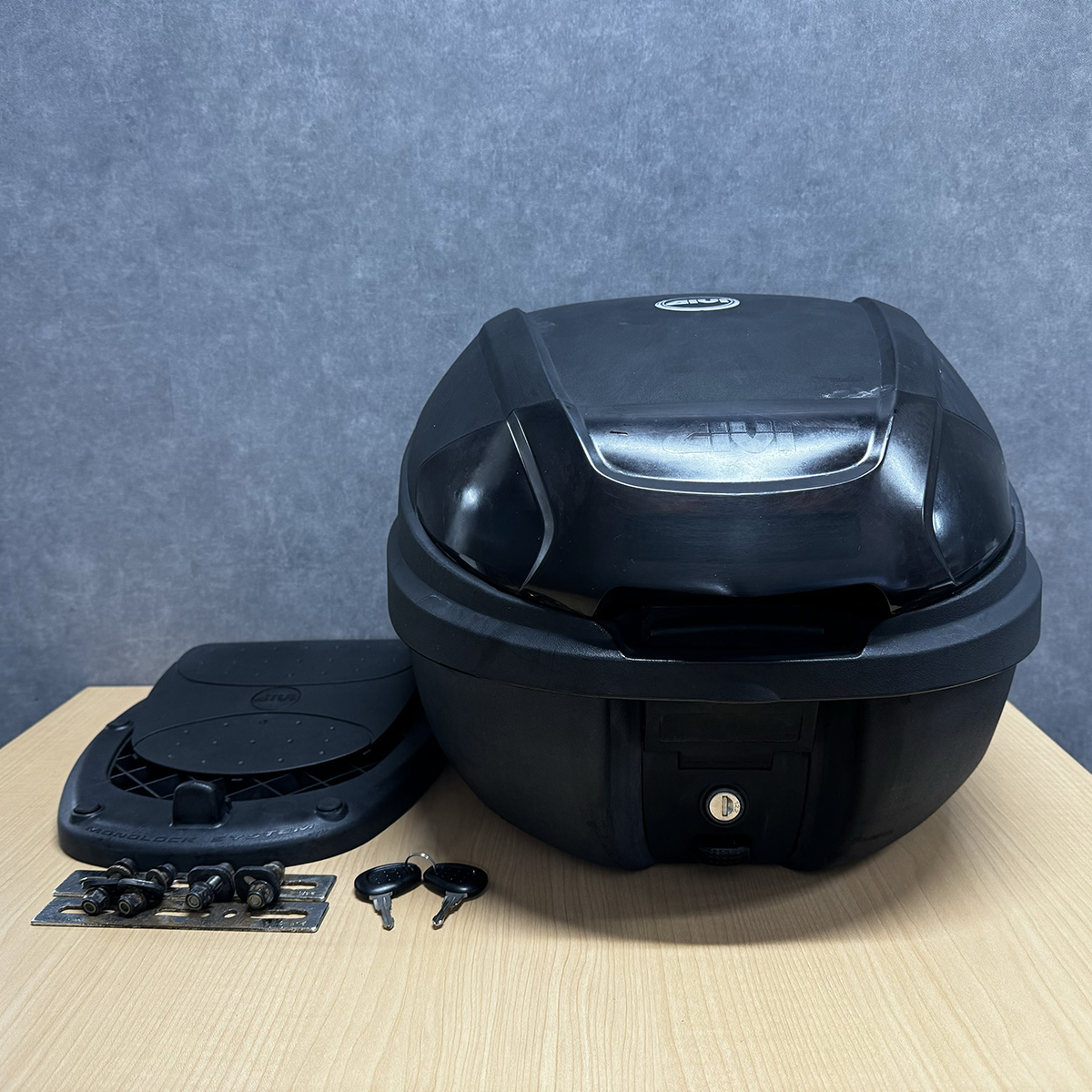 GIVI(ジビ) バイク用 リアボックス モノロック 30L IMG_6608.jpg